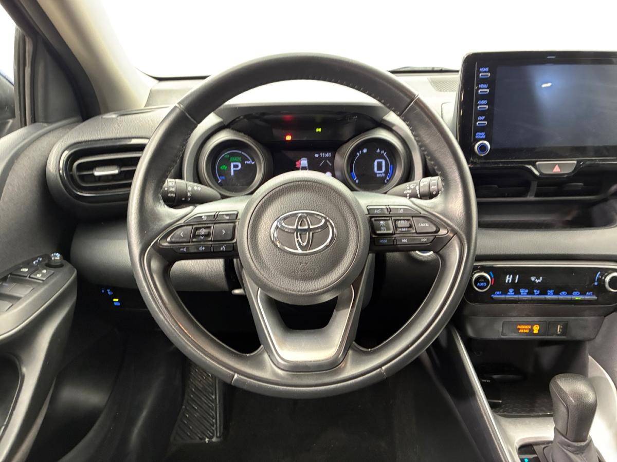 toyota-yaris-2022-hibrido-a-gasolina-1490cc