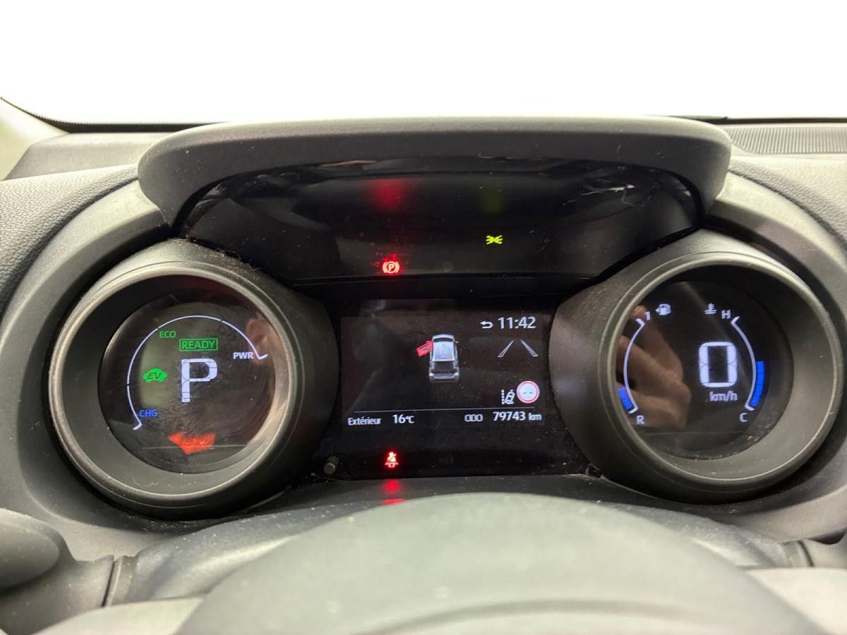 toyota-yaris-2022-hibrido-a-gasolina-1490cc