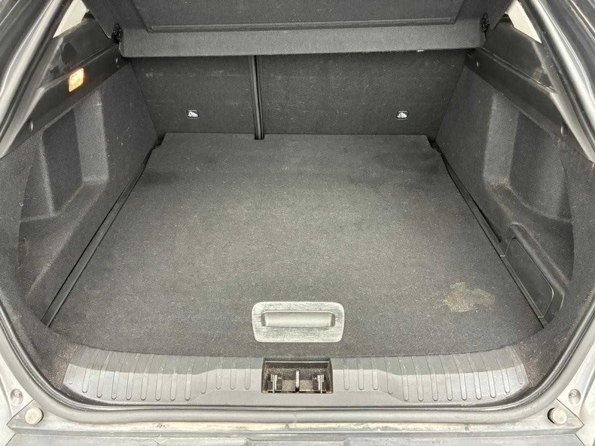 renault-arkana-2023-hibrido-a-gasolina-1598cc