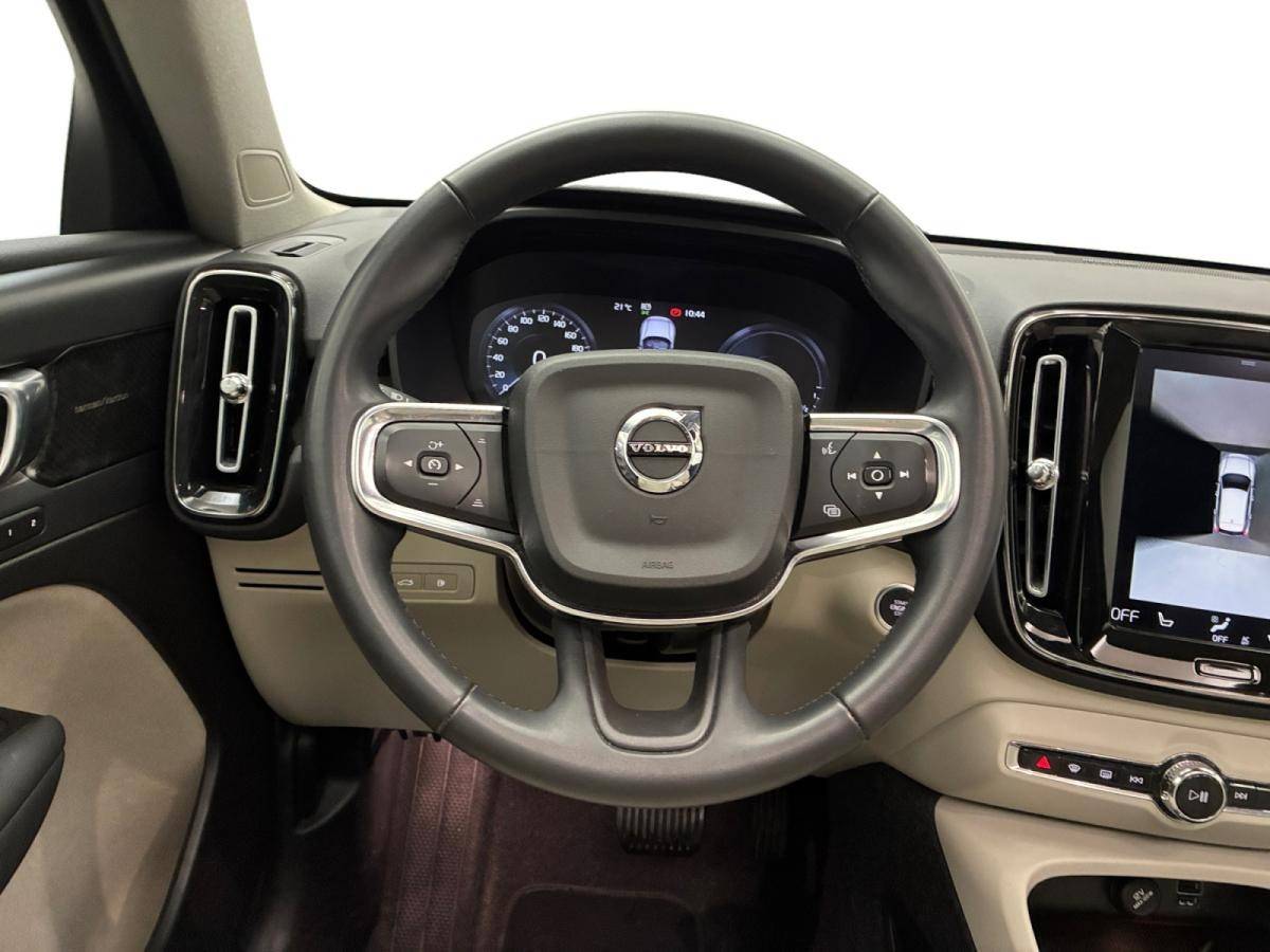 volvo-xc40-2022-hibrido-a-gasolina-1477cc