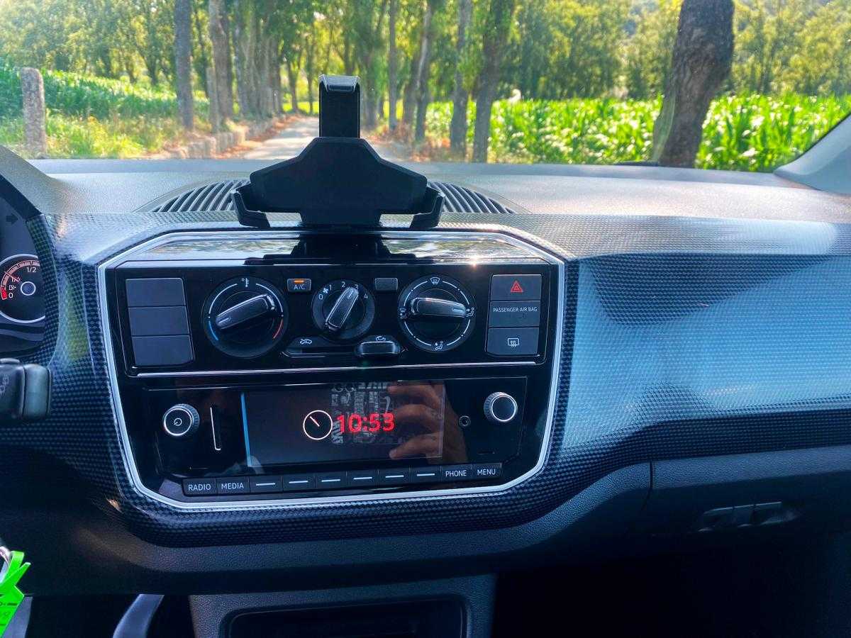 volkswagen-up-2017-gasolina-999cc