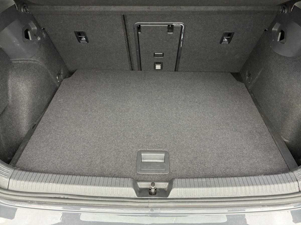 volkswagen-golf-2023-gasolina-999cc