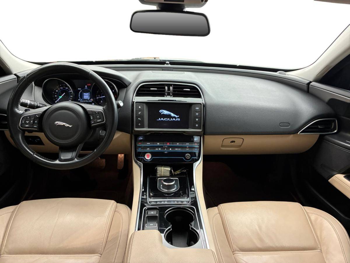 jaguar-xe-2016-diesel-1999cc