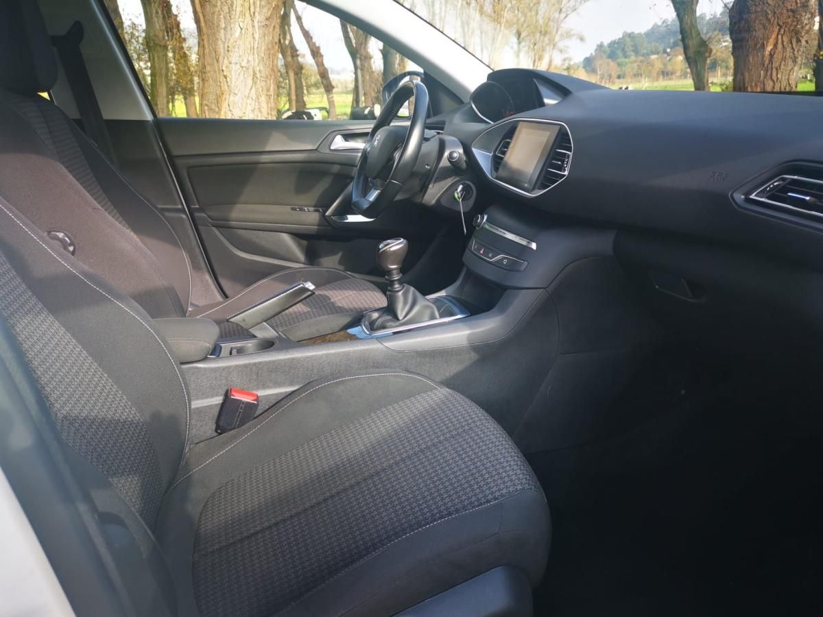 peugeot-308-sw-2020-diesel-1499cc