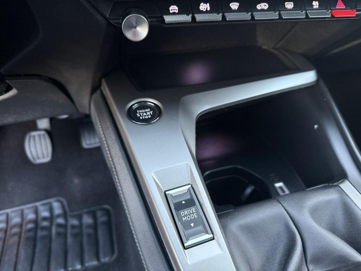 peugeot-308-2023-gasolina-1199cc