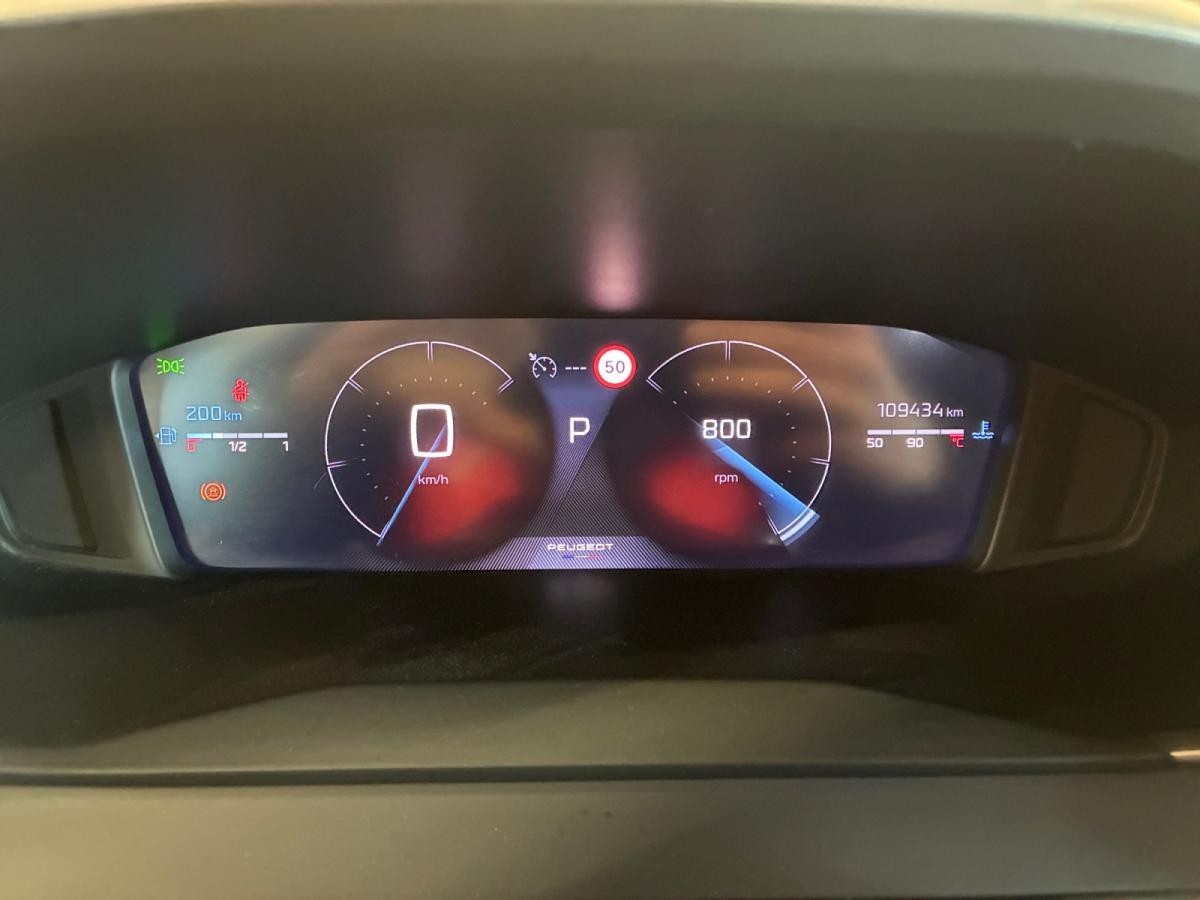 peugeot-2008-2024-gasolina-1199cc
