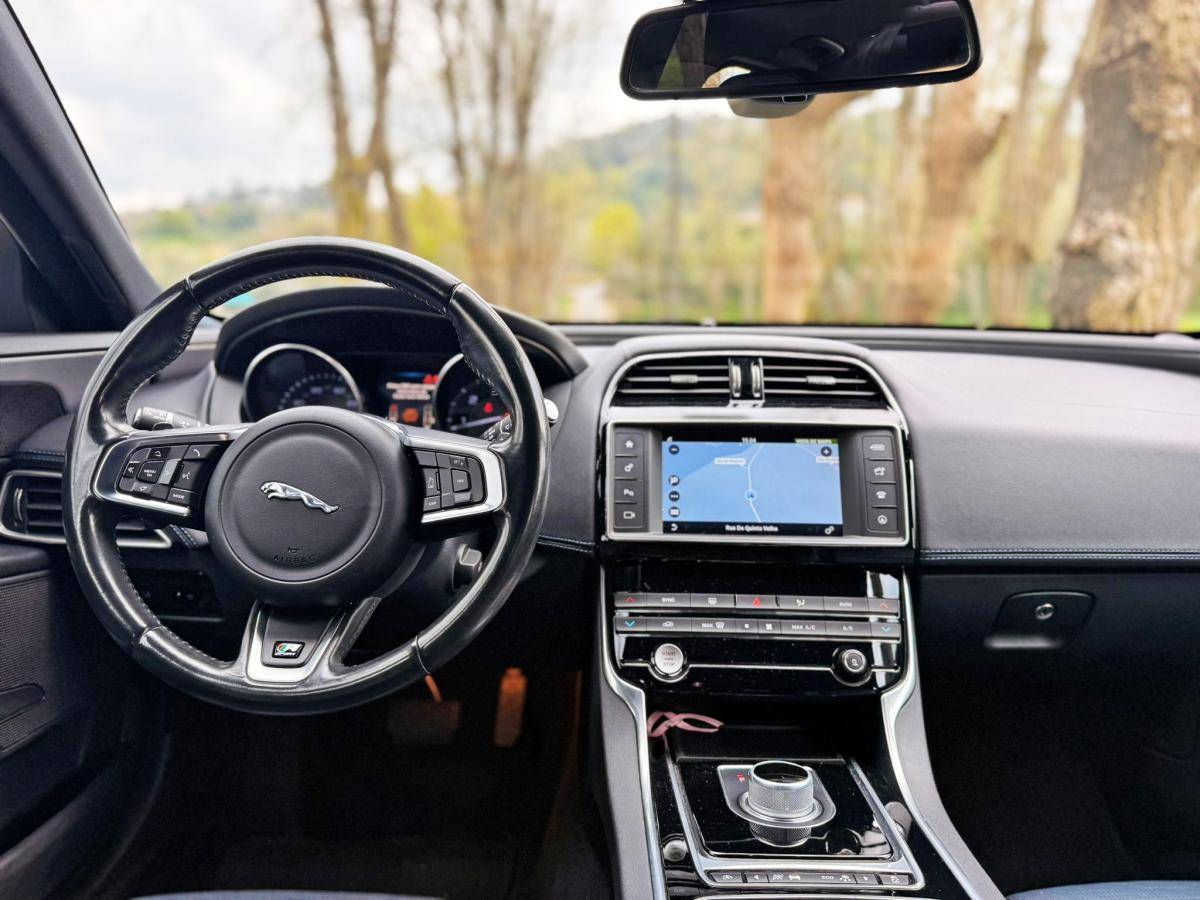 jaguar-xe-2019-diesel-1999cc