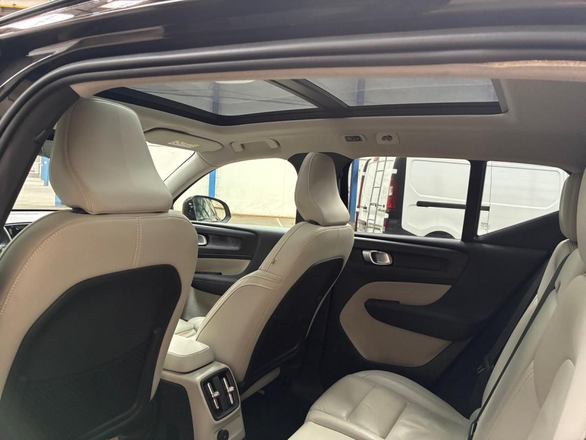 volvo-xc40-2023-hibrido-a-gasolina-1477cc