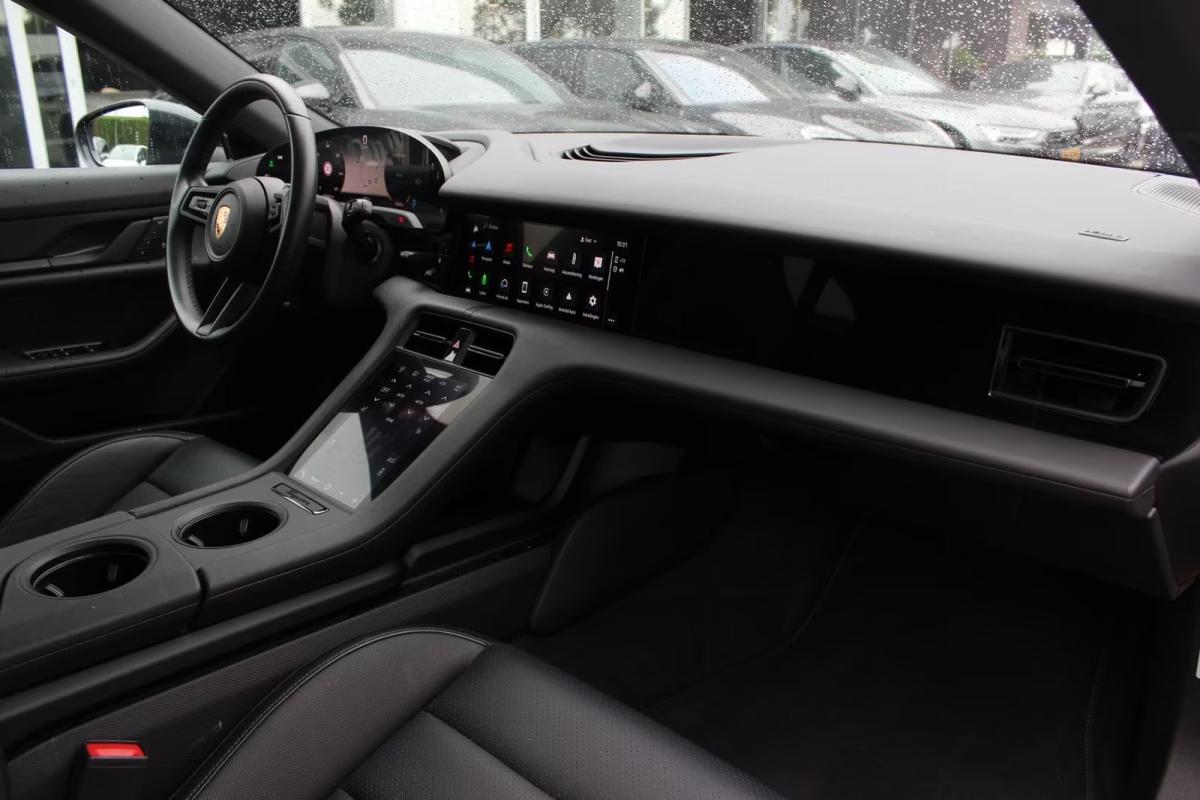 porsche-taycan-2022-eletrico-0cc