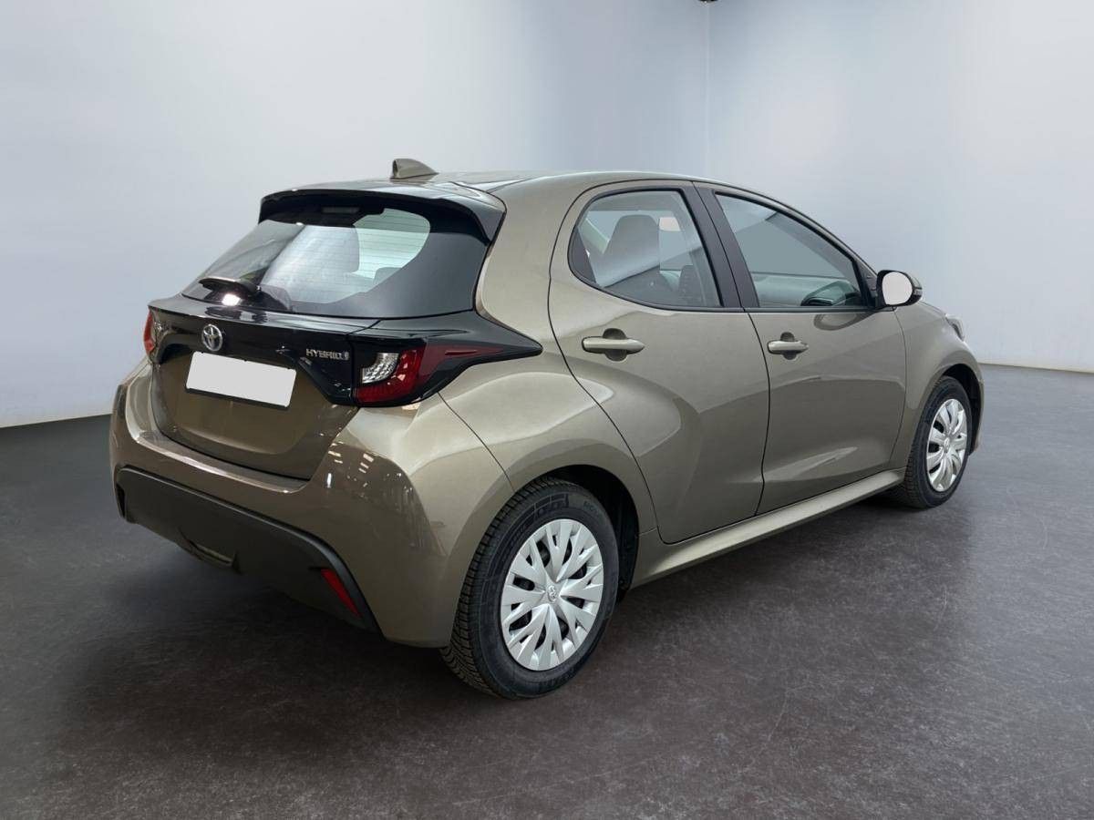 toyota-yaris-2022-hibrido-a-gasolina-1490cc