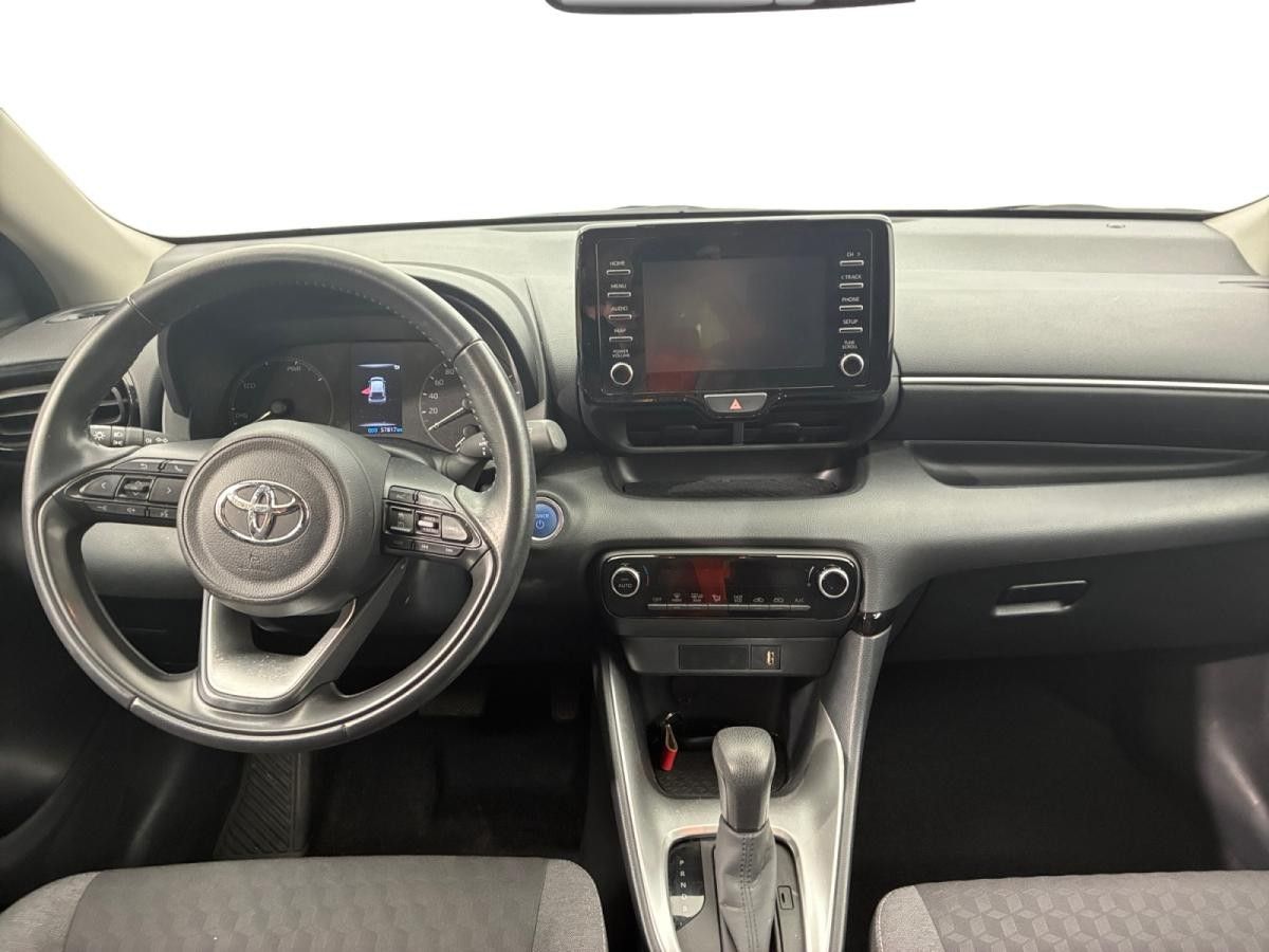 toyota-yaris-2022-hibrido-a-gasolina-1490cc