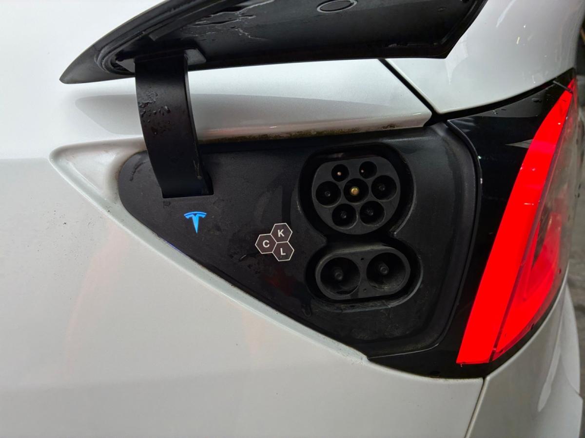 tesla-model-y-2023-eletrico-0cc