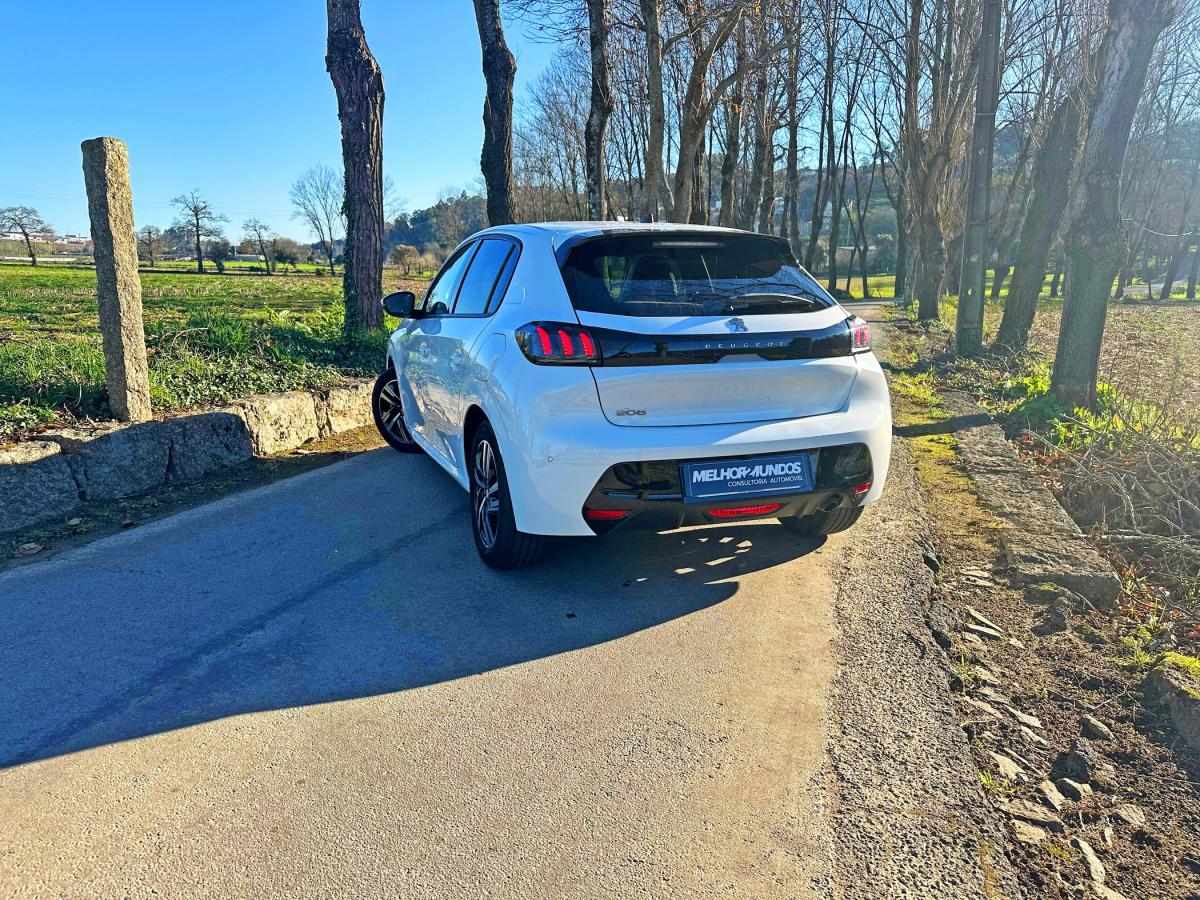 peugeot-208-2021-gasolina-1199cc