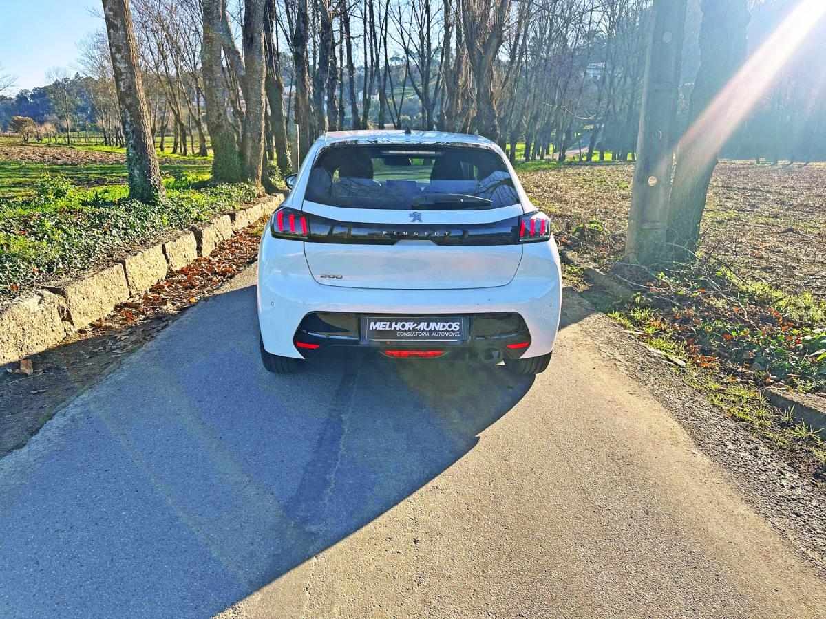 peugeot-208-2021-gasolina-1199cc