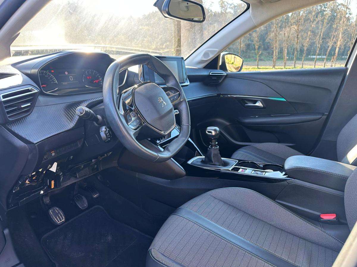 peugeot-208-2021-gasolina-1199cc