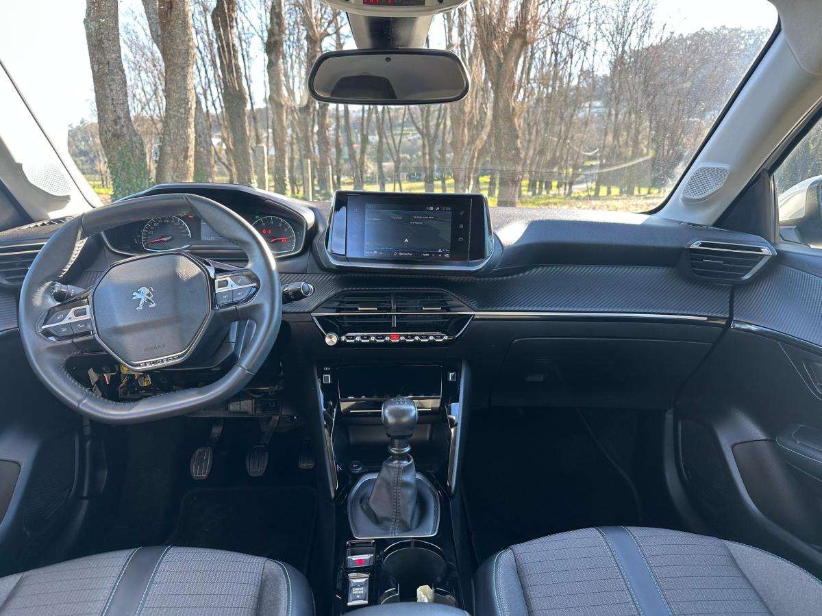 peugeot-208-2021-gasolina-1199cc
