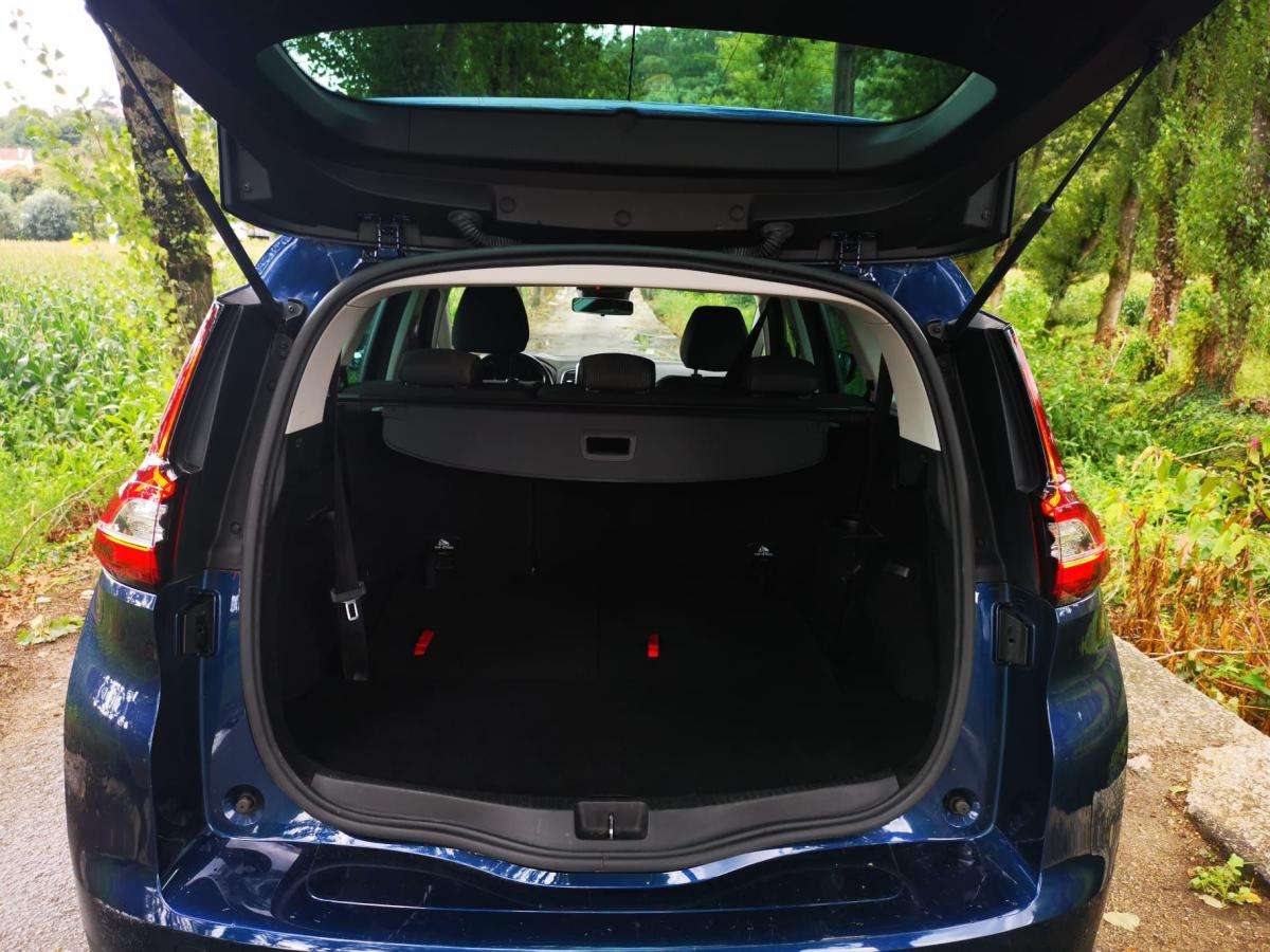renault-grand-scenic-2018-diesel-1750cc