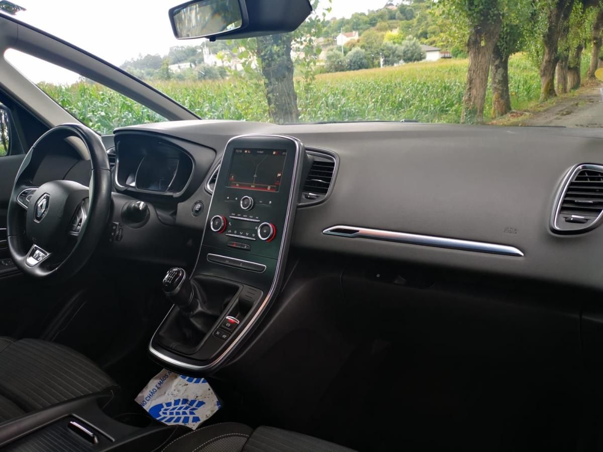 renault-grand-scenic-2018-diesel-1750cc