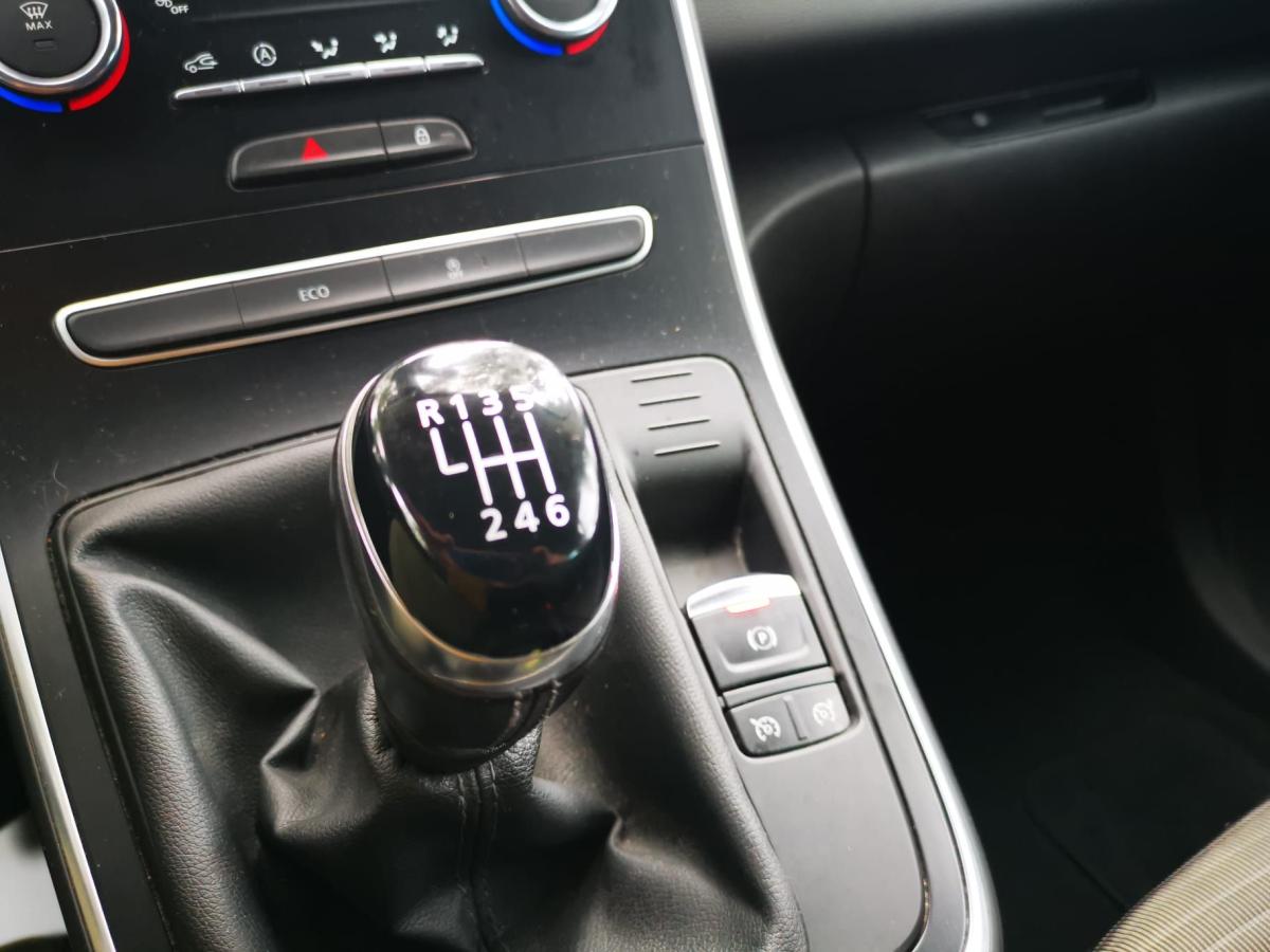 renault-grand-scenic-2018-diesel-1750cc