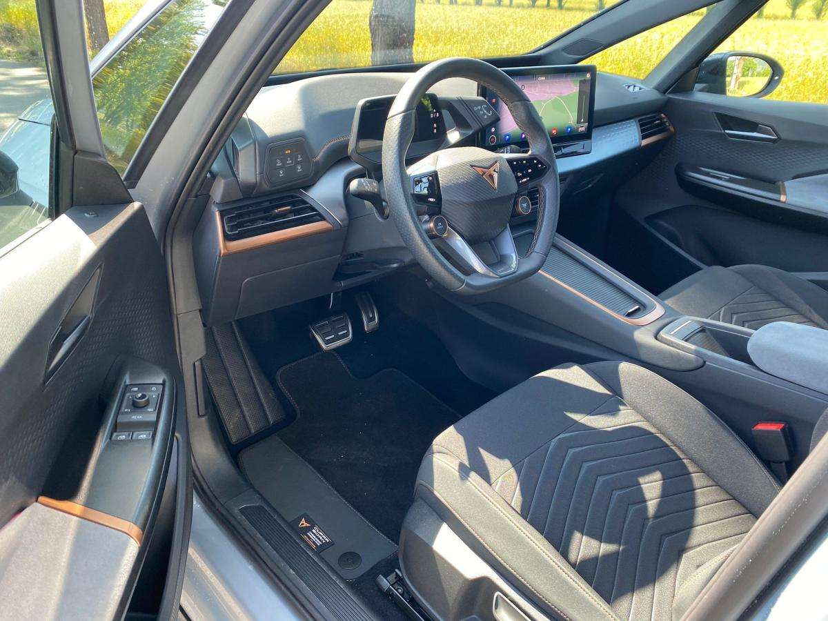 cupra-born-2023-eletrico-500cc