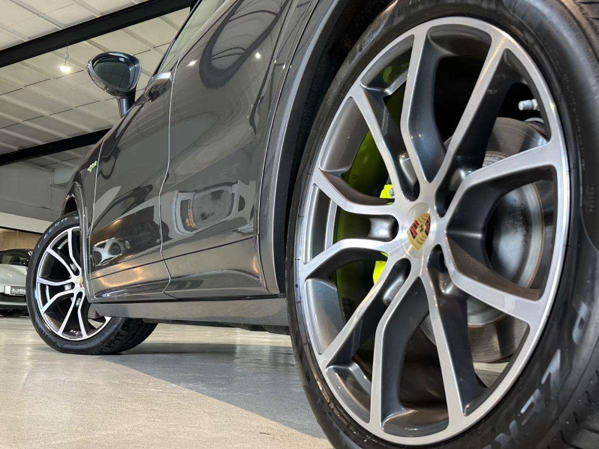 porsche-cayenne-2022-hibrido-a-gasolina-2995cc