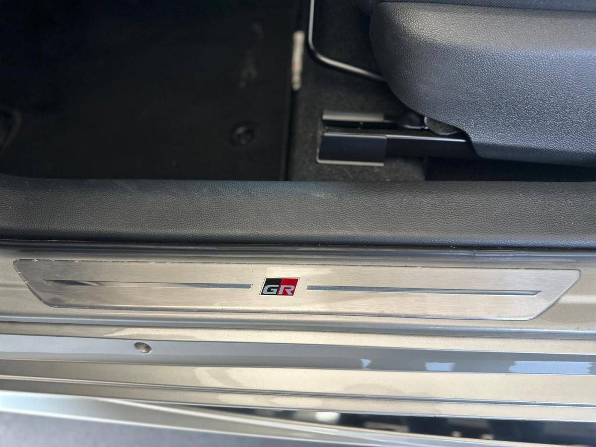 toyota-corolla-2021-hibrido-a-gasolina-1798cc