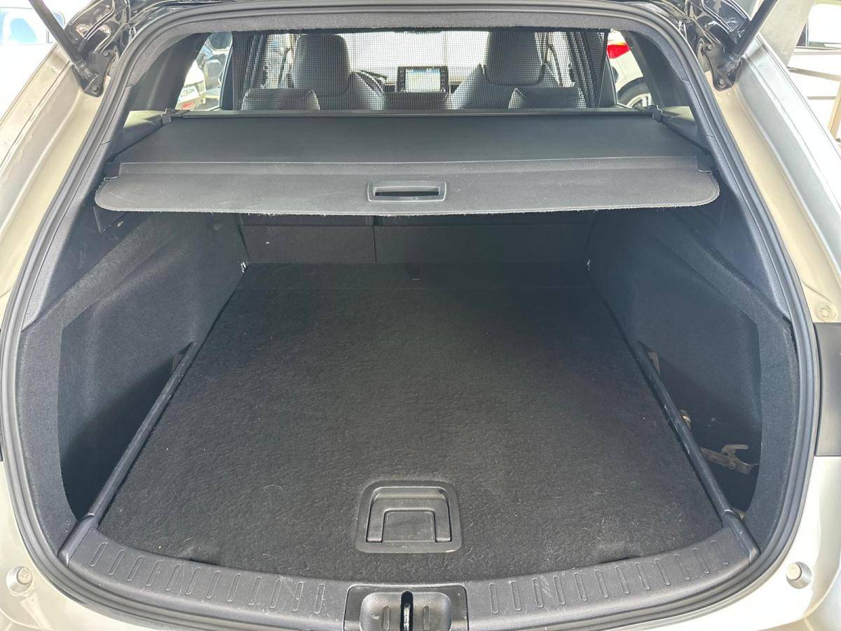 toyota-corolla-2021-hibrido-a-gasolina-1798cc