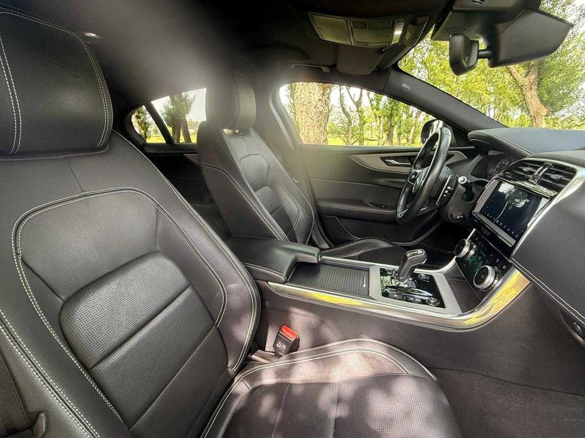 jaguar-xe-2019-diesel-1999cc