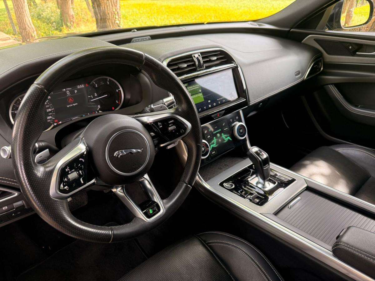jaguar-xe-2019-diesel-1999cc