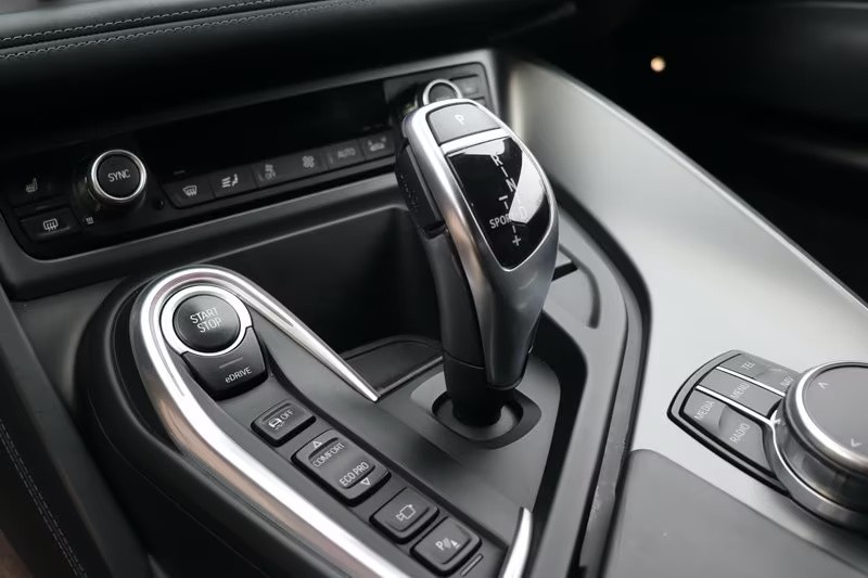 bmw-i8-2017-hibrido-a-gasolina-1499cc
