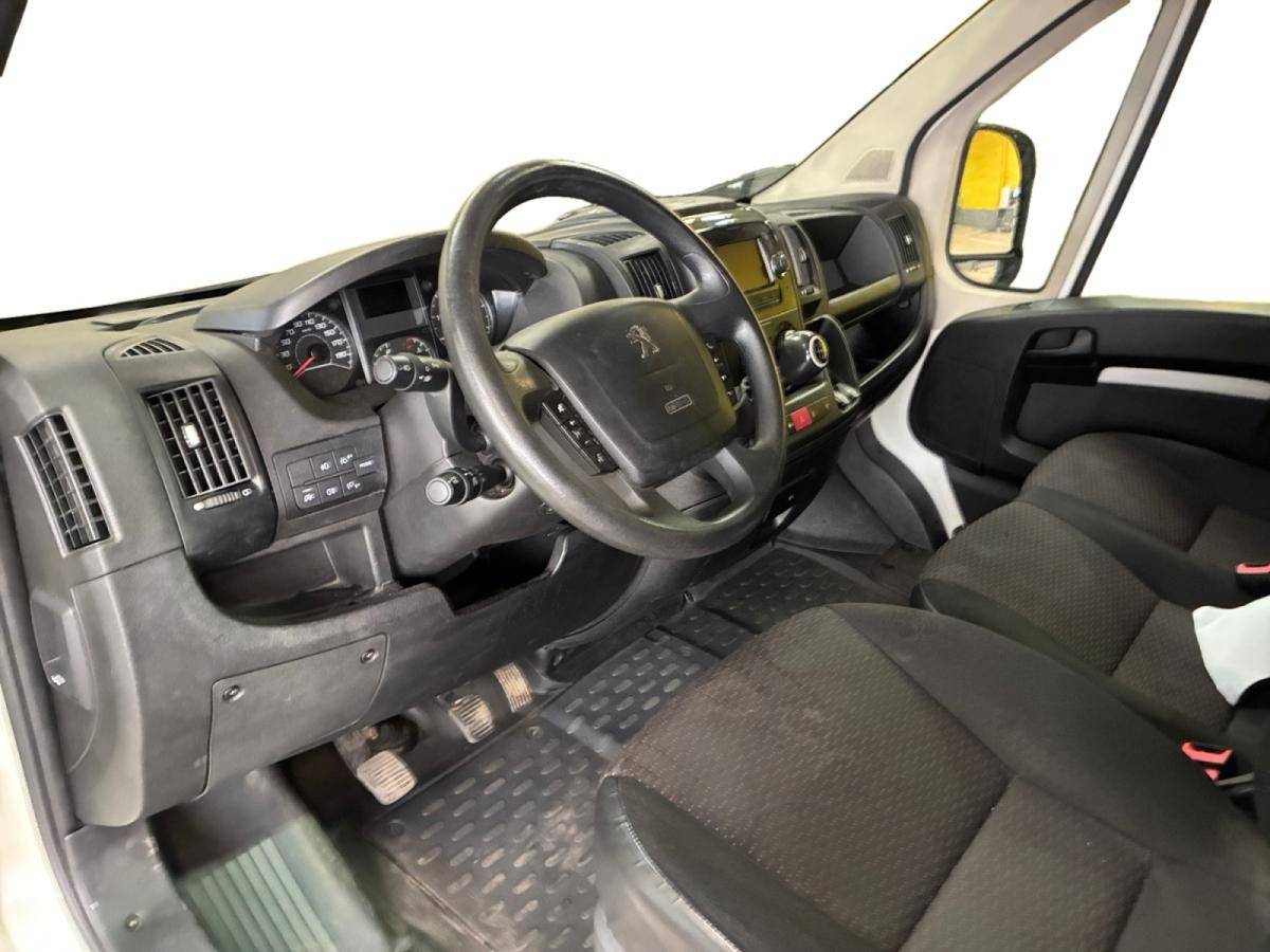 peugeot-boxer-2022-diesel-2179cc