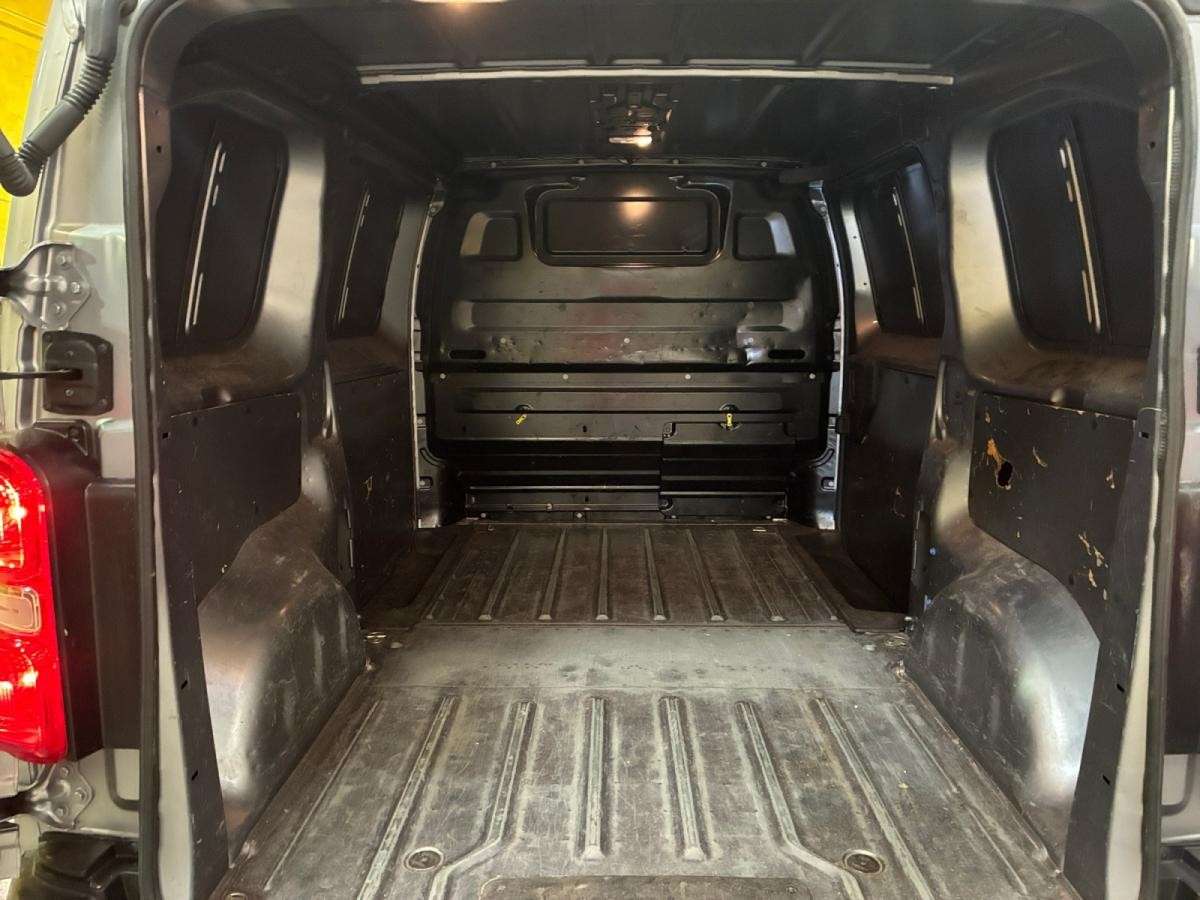 citroen-jumpy-2022-diesel-1499cc