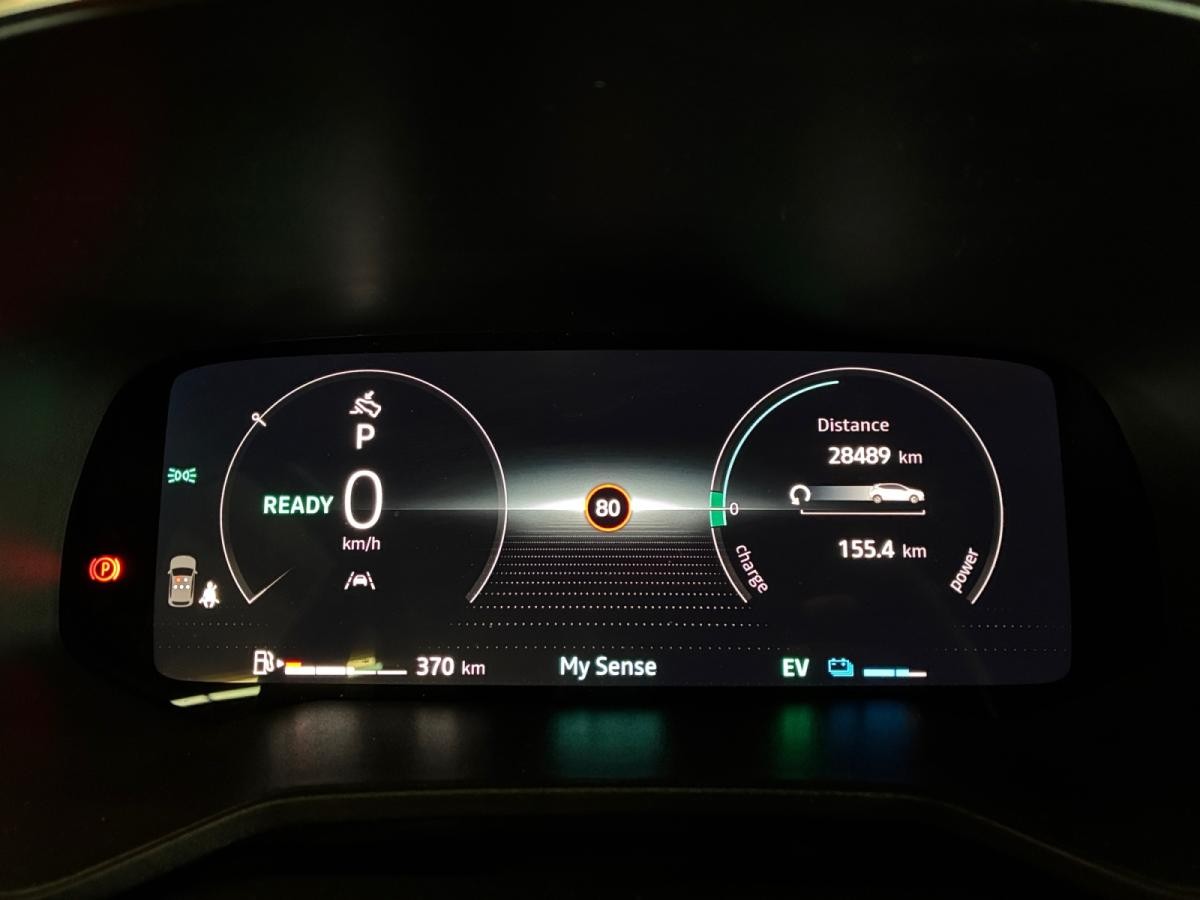 renault-clio-2024-hibrido-a-gasolina-1598cc