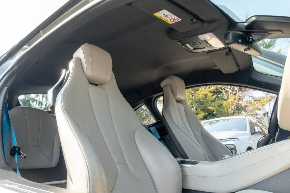 bmw-i8-2016-hibrido-a-gasolina-1499cc