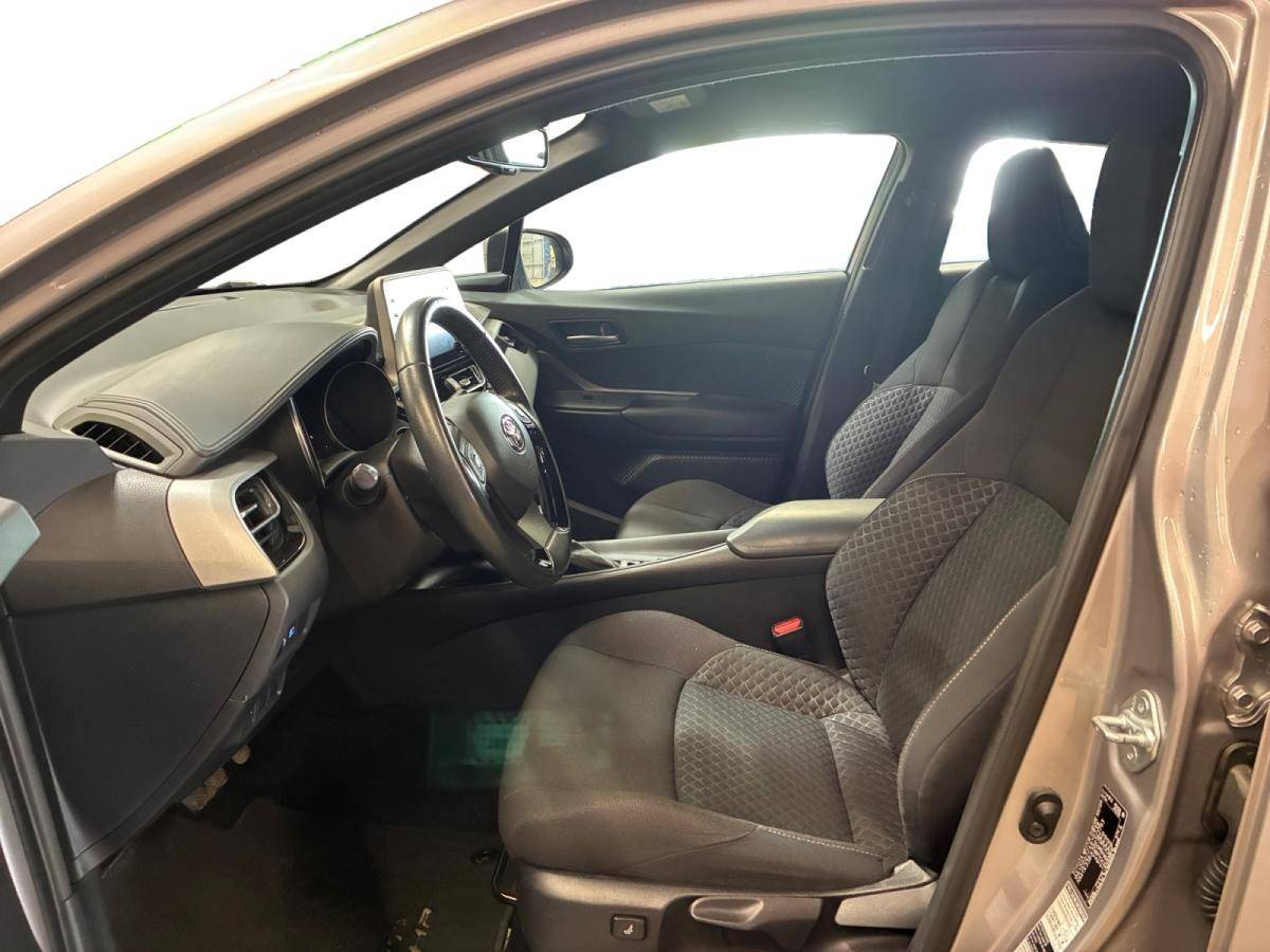 toyota-c-hr-2022-hibrido-a-gasolina-1798cc