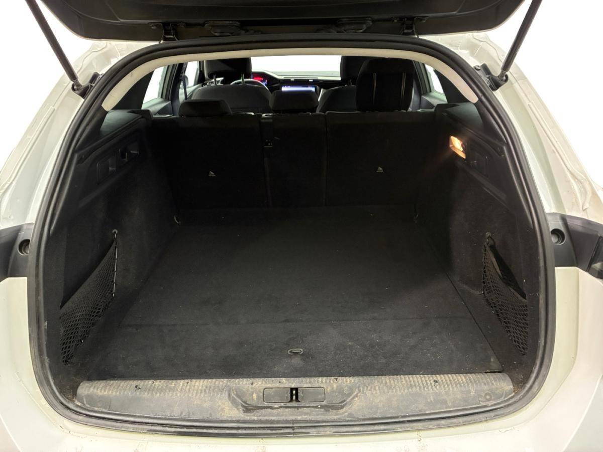 peugeot-308-sw-2023-diesel-1499cc