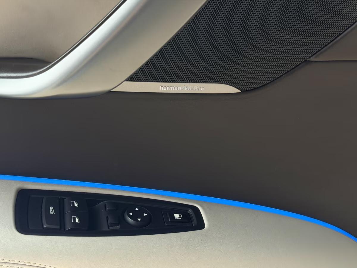 bmw-i8-2018-hibrido-a-gasolina-1499cc