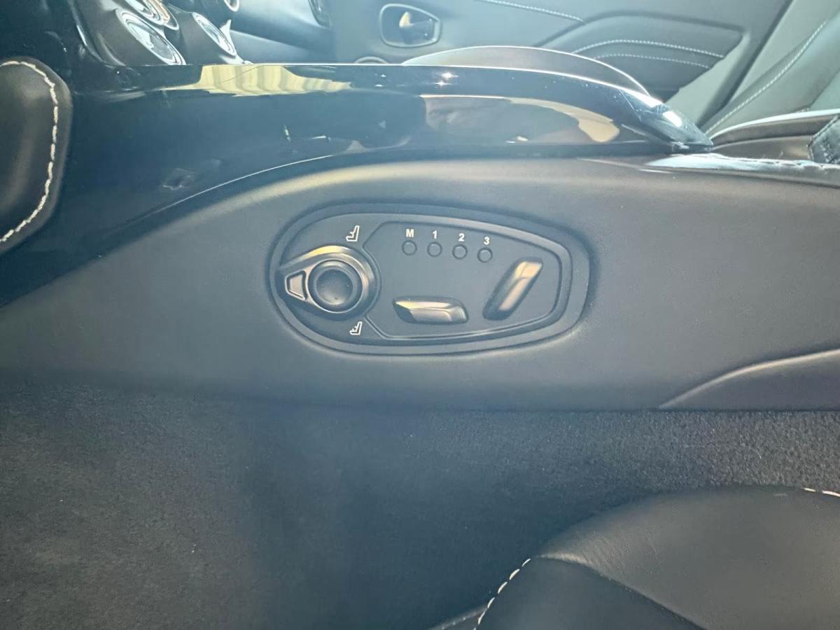 aston-martin-vantage-coupe-2020-gasolina-3982cc