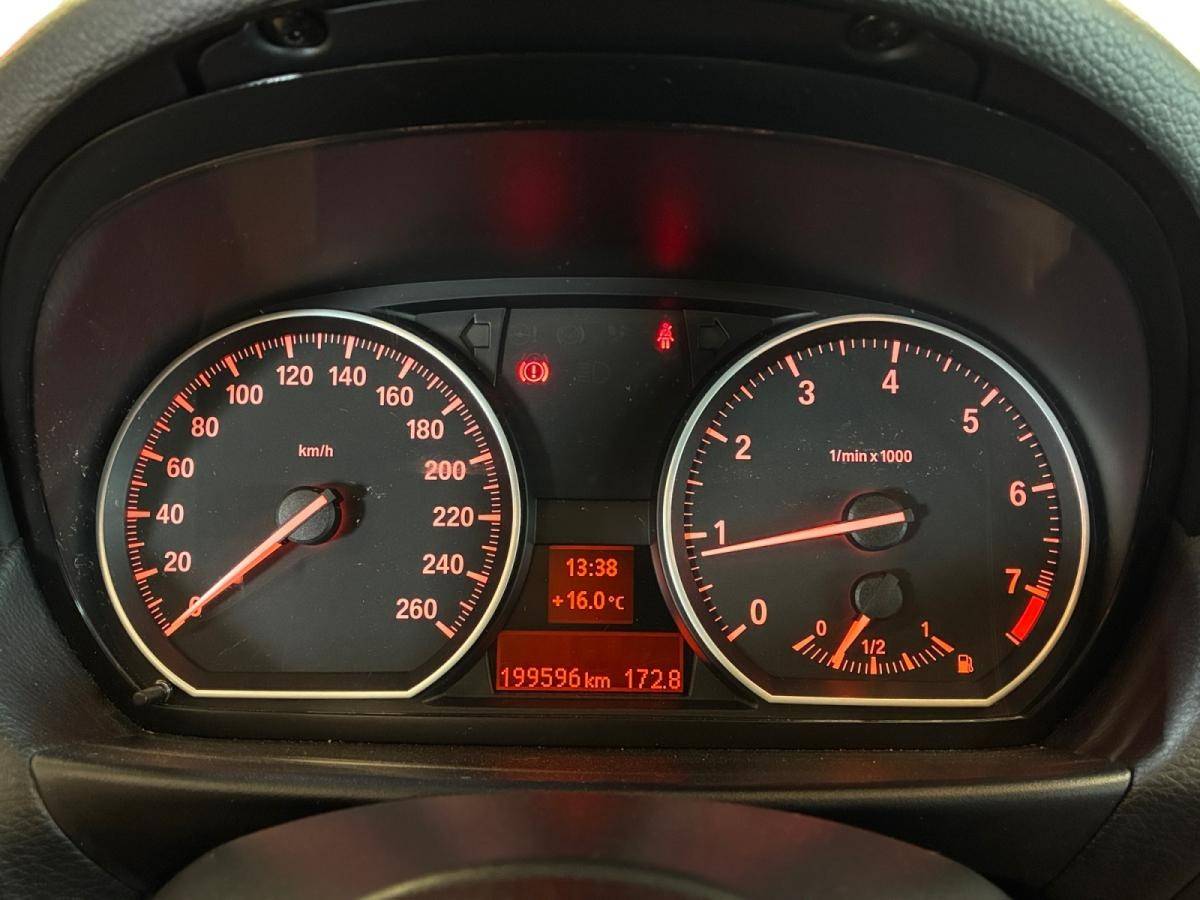bmw-serie-1-2011-gasolina-1995cc
