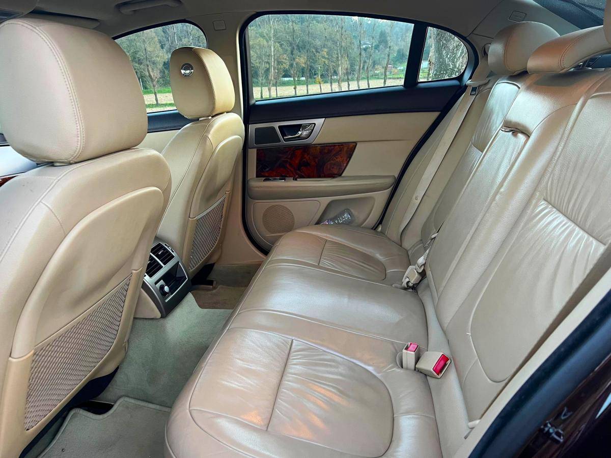 jaguar-xf-2011-diesel-2993cc