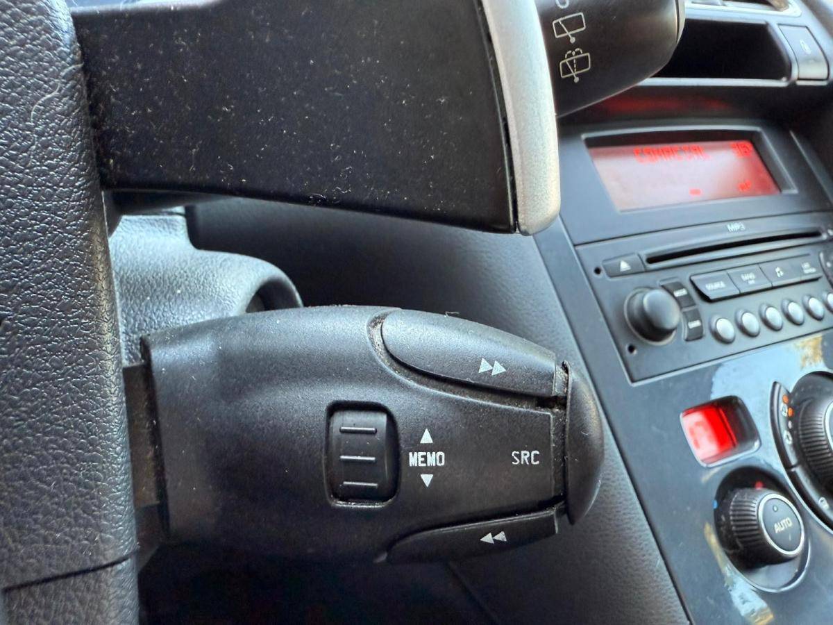 peugeot-3008-2009-diesel-1560cc