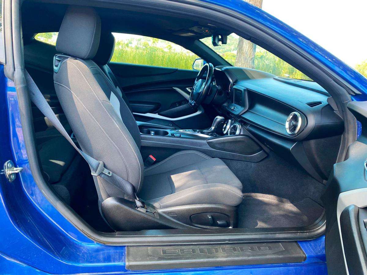 chevrolet-camaro-2019-gasolina-1998cc