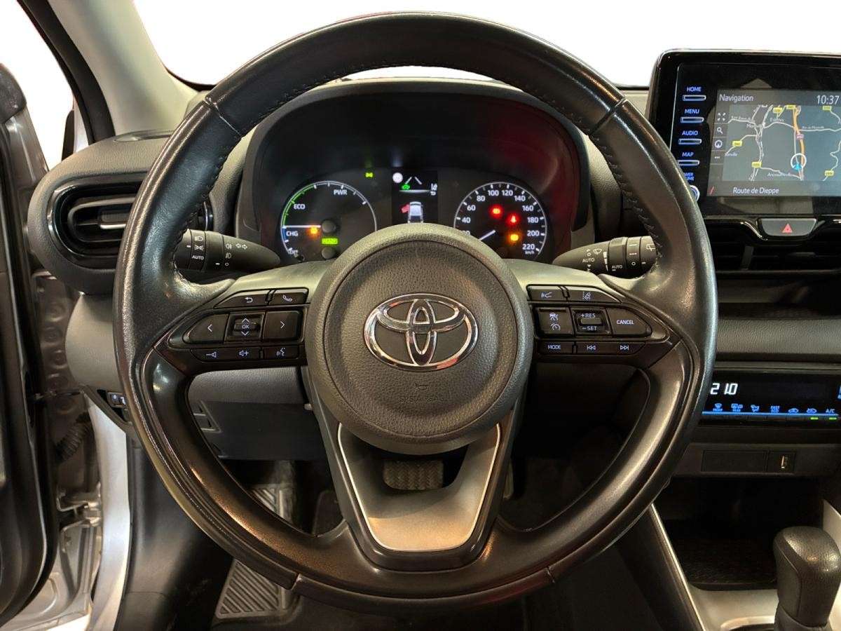 toyota-yaris-2022-hibrido-a-gasolina-1490cc