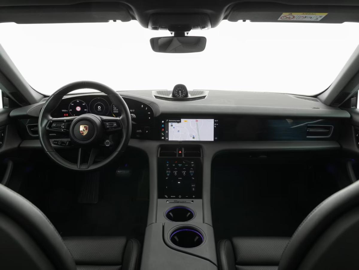 porsche-taycan-2024-eletrico-0cc