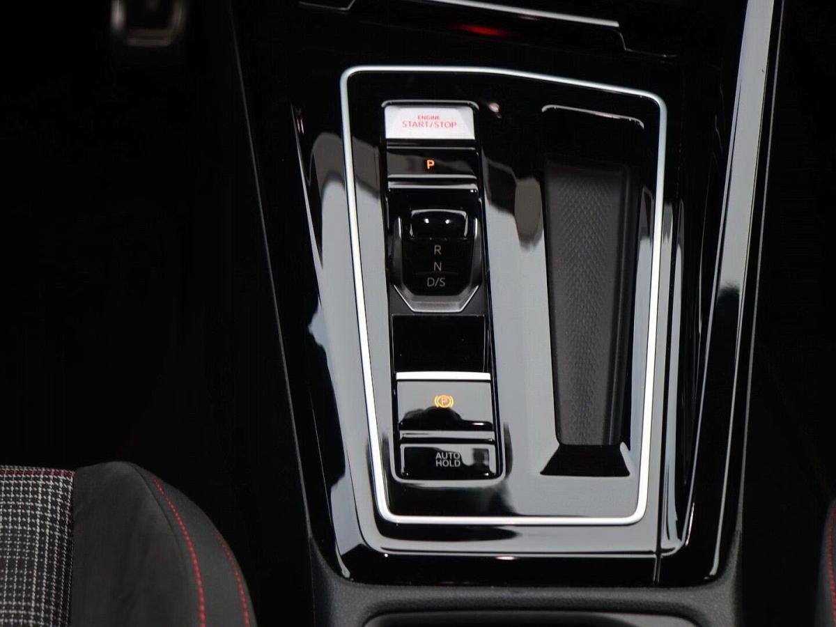volkswagen-golf-2023-gasolina-1984cc