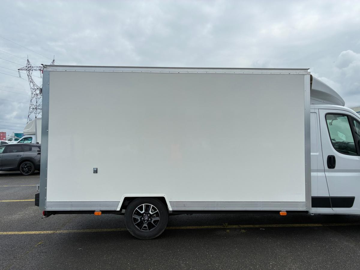 peugeot-boxer-2026-diesel-2179cc