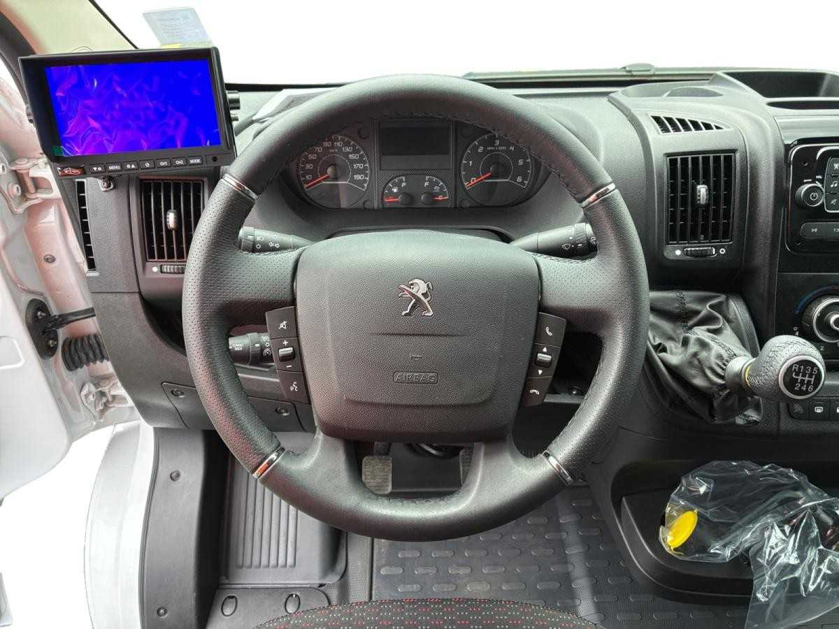 peugeot-boxer-2026-diesel-2179cc
