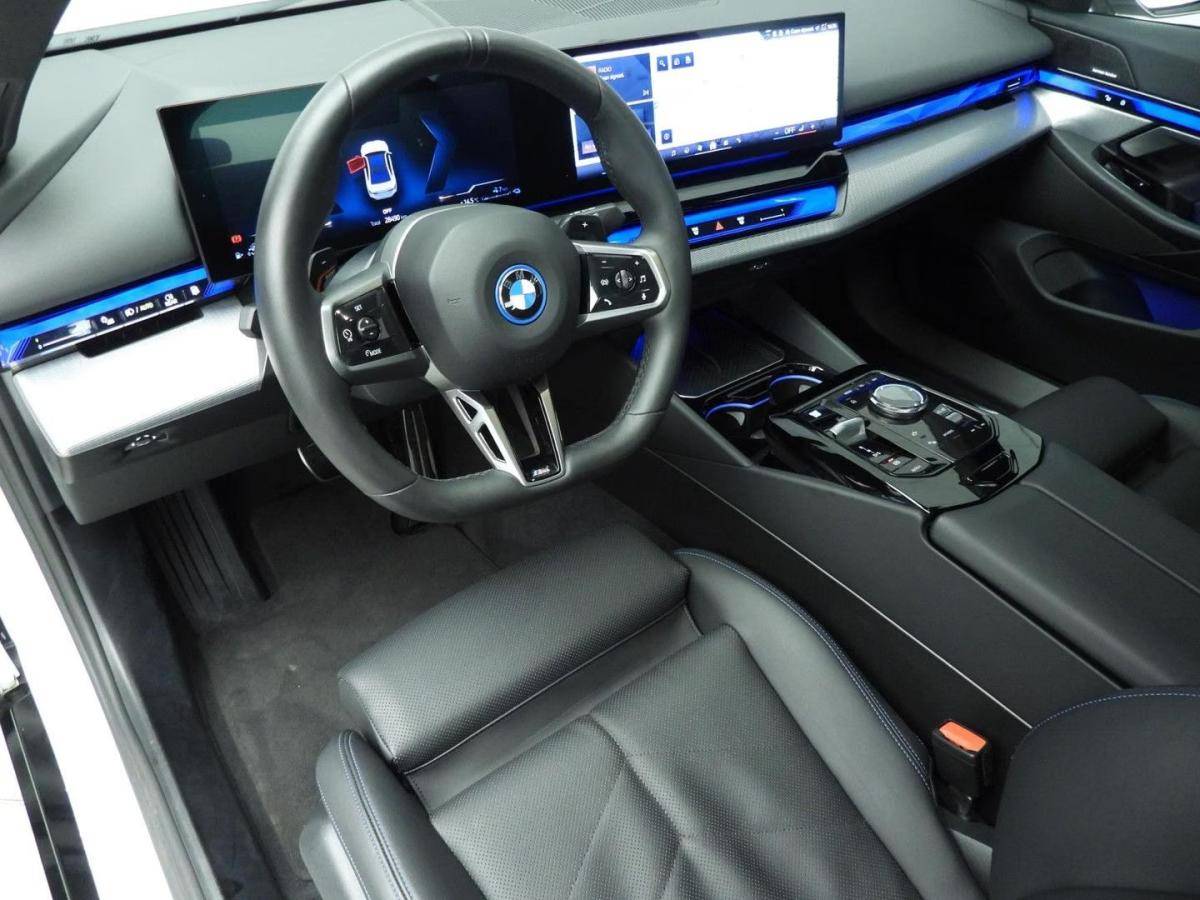 bmw-serie-5-2025-hibrido-a-gasolina-1998cc