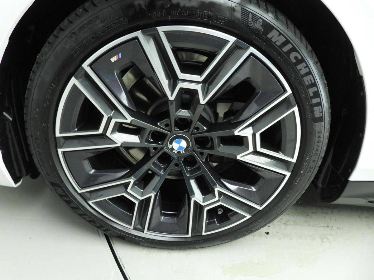 bmw-serie-5-2025-hibrido-a-gasolina-1998cc