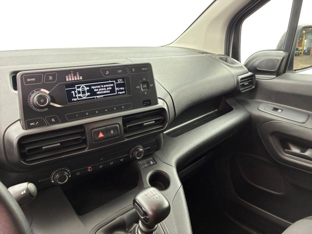 peugeot-partner-2023-diesel-1499cc